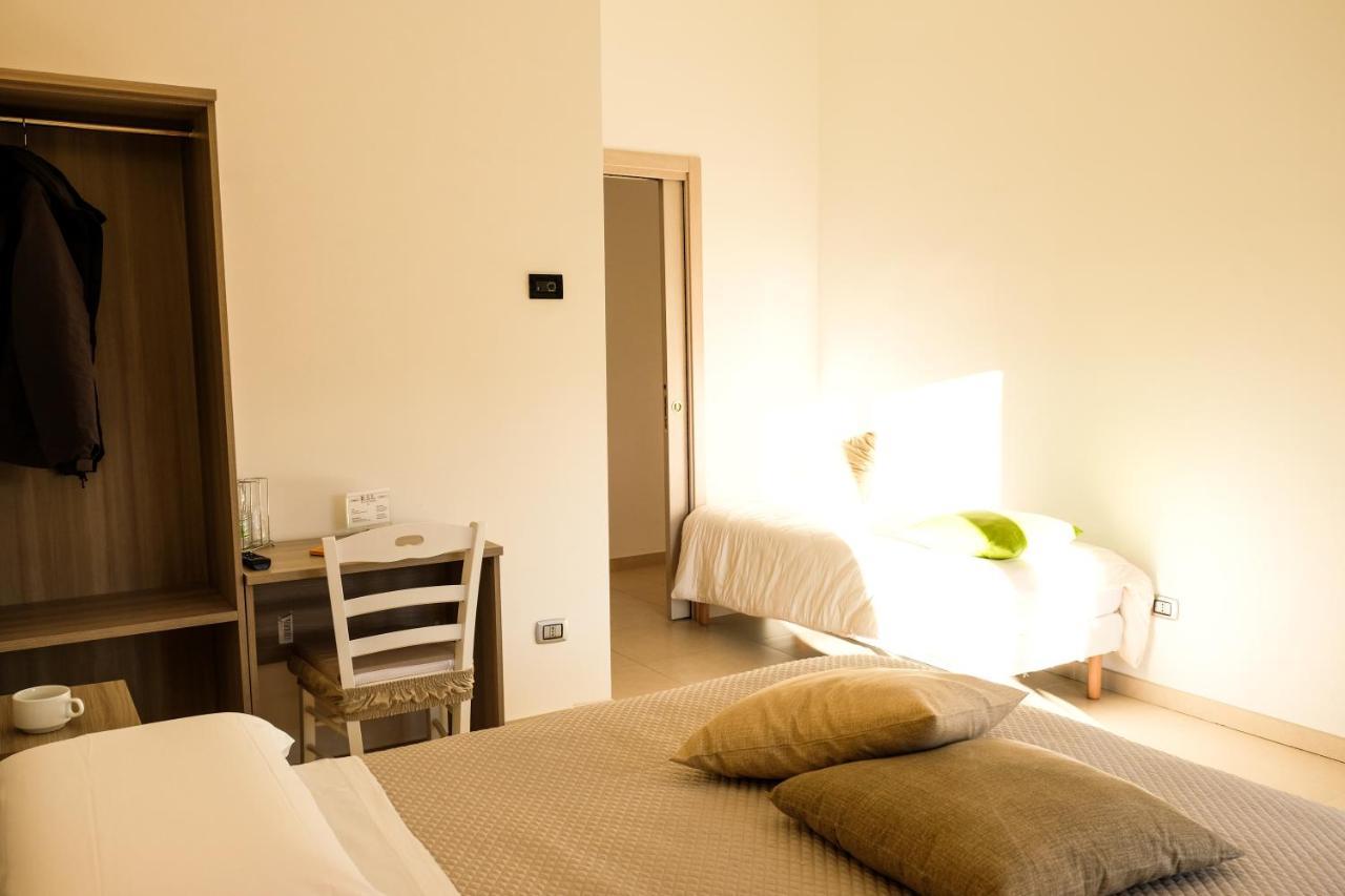 L&B Bed And Breakfast Терранова-ди-Поллино Экстерьер фото